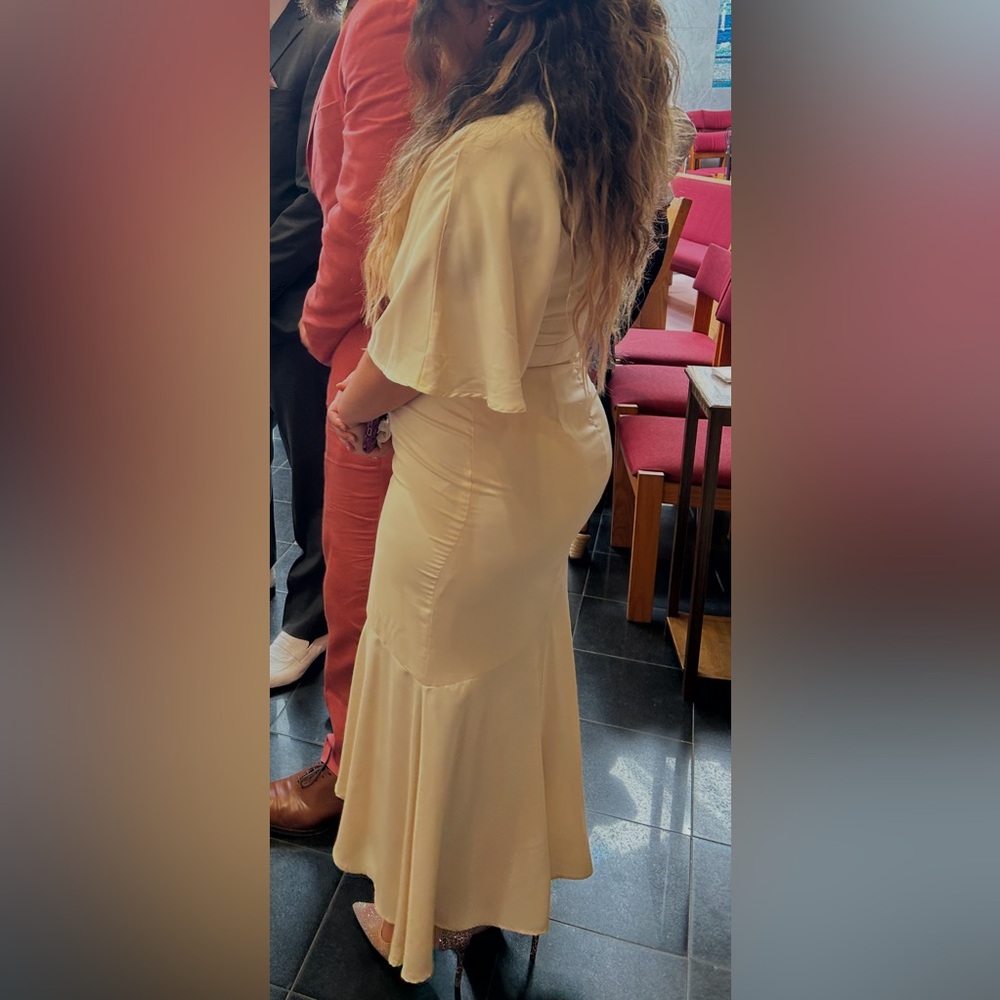 Club L London Classy Soft Yellow Dress - Picture 3 of 3